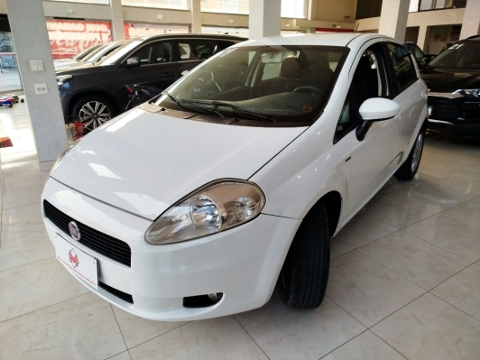 FIAT PUNTO 1.6 ESSENCE 16V FLEX 4P MANUAL 2011