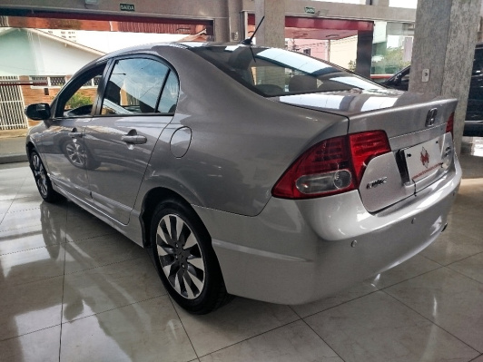 HONDA CIVIC 1.8 LXS 16V FLEX 4P AUTOMATICO 2011